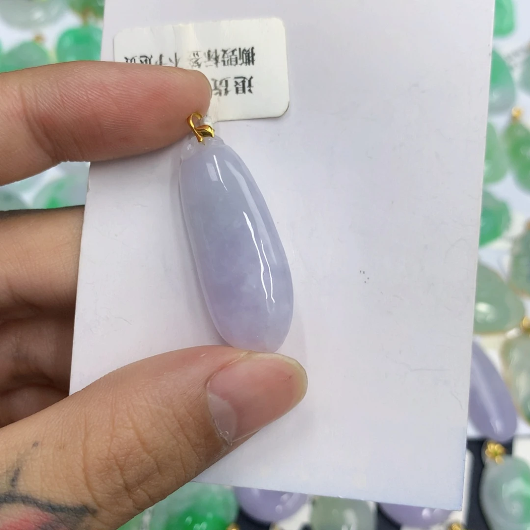 翡翠18K金镶嵌颈饰翡翠