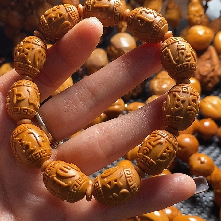 吊坠橄榄核六字真言