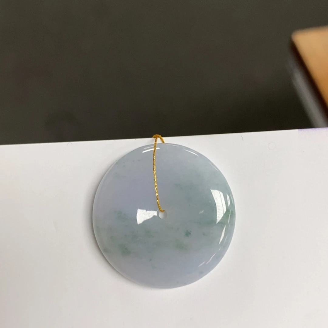 翡翠未镶嵌颈饰平安扣
