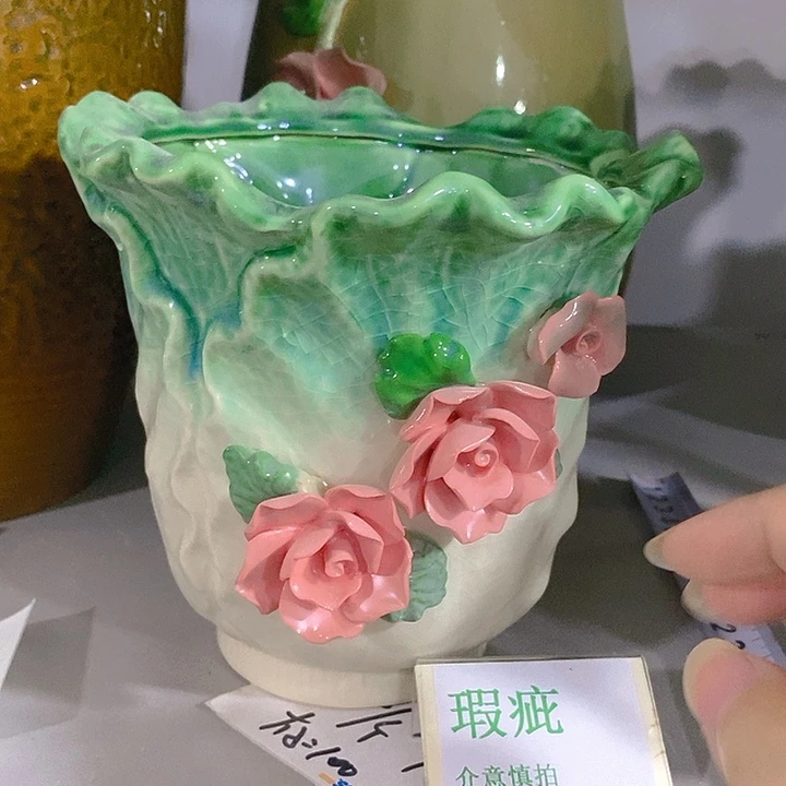 摆件多肉瑕疵盆有孔。
