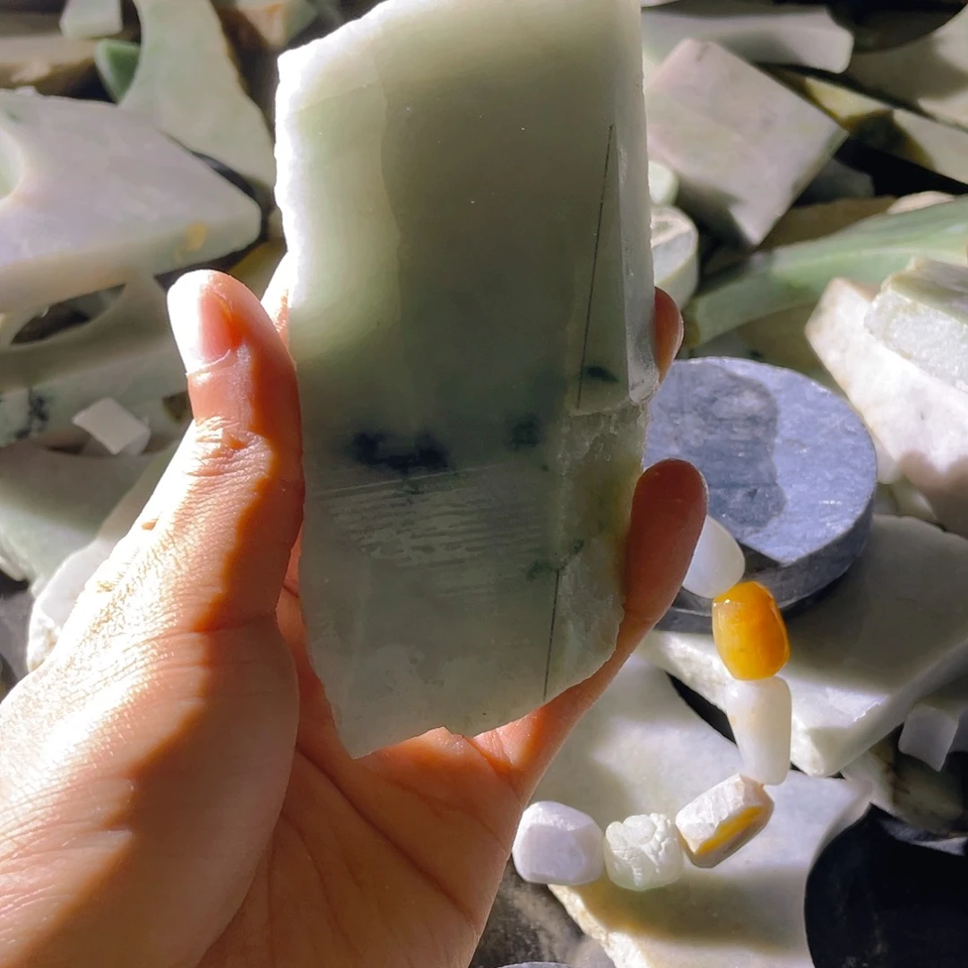 翡翠挂件未镶嵌定制片料翡翠毛货