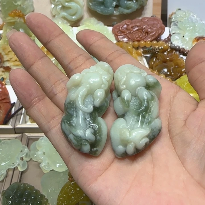 蛇纹石玉吊坠未镶嵌