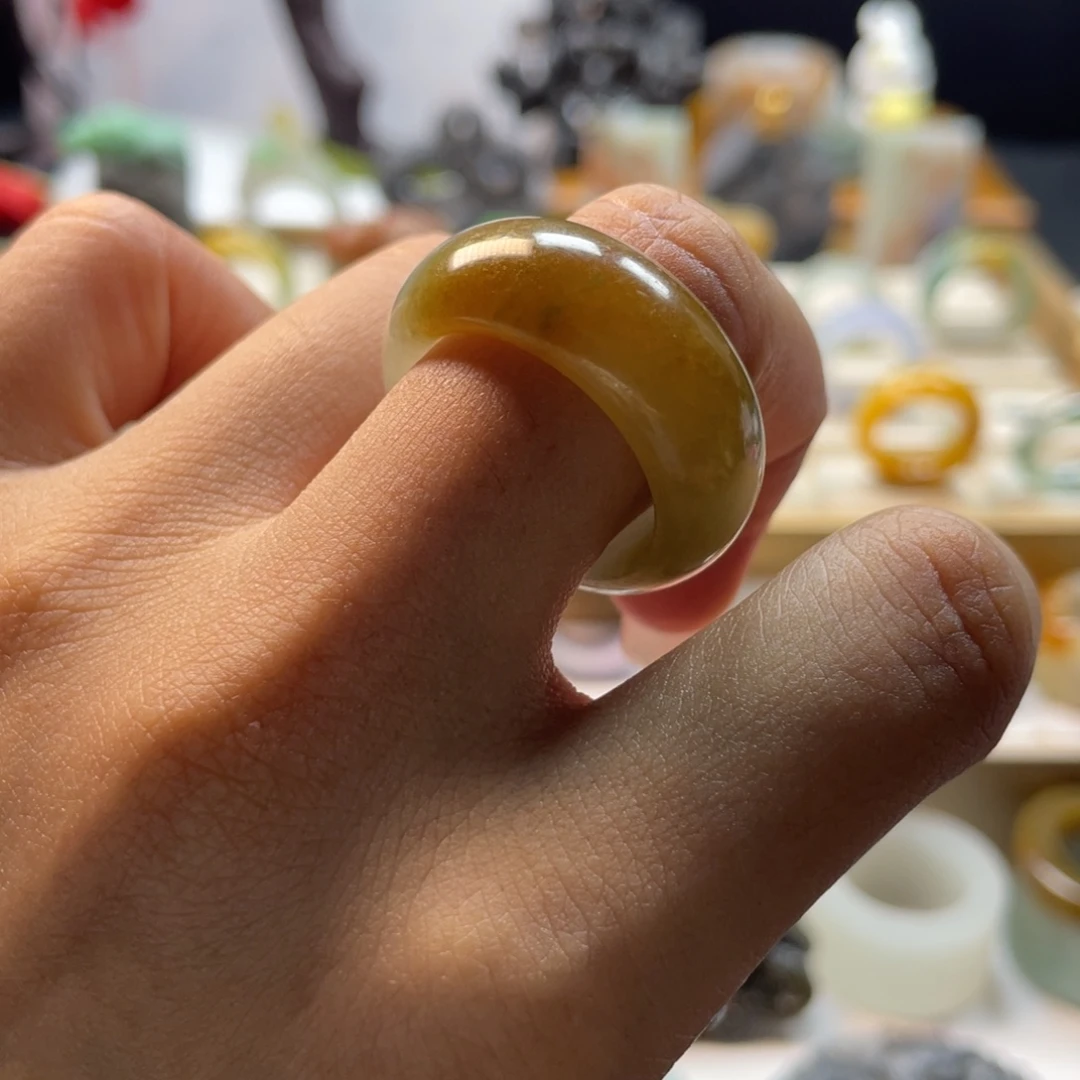 定制翡翠未镶嵌戒指