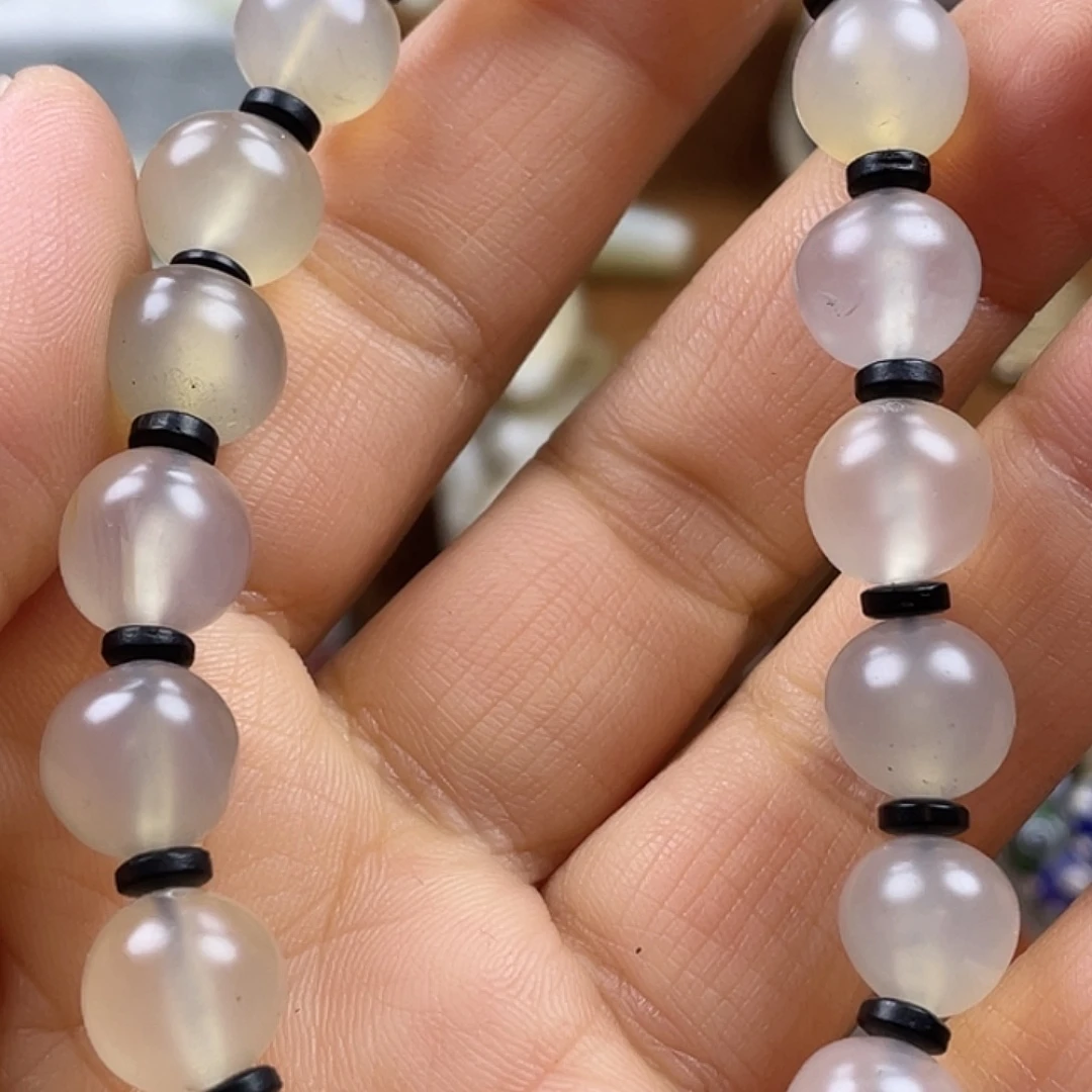 乌***猪玛瑙/玉髓未镶嵌颈饰