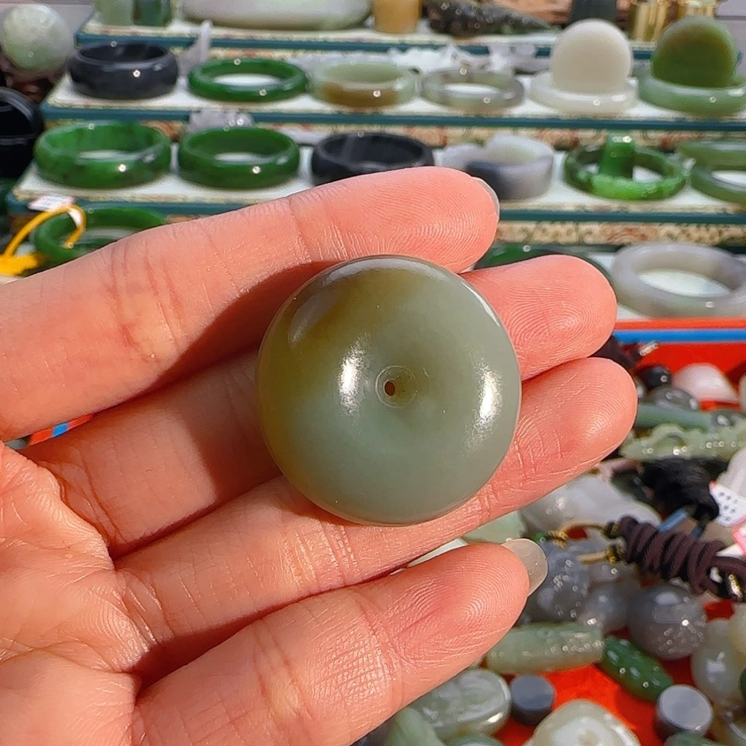 颈饰未镶嵌和田玉糖蓝平安扣