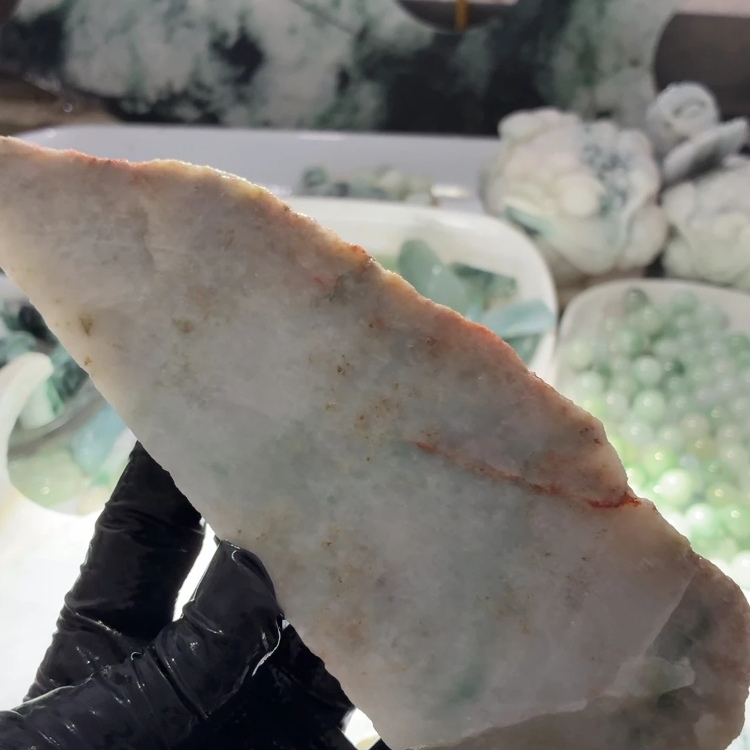 翡翠未镶嵌颈饰边角料