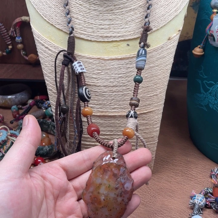 玛瑙/玉髓颈饰未镶嵌