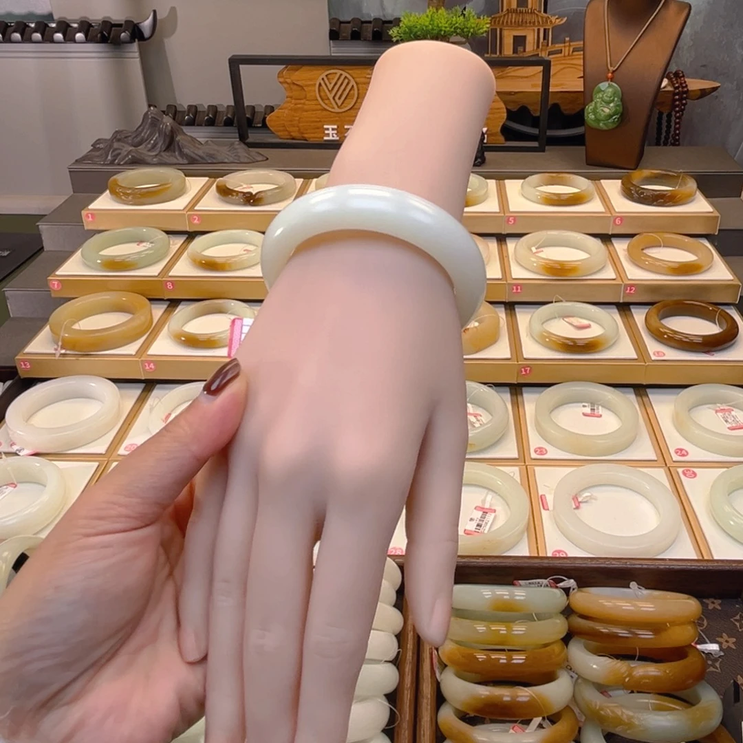 和田玉未镶嵌手镯13