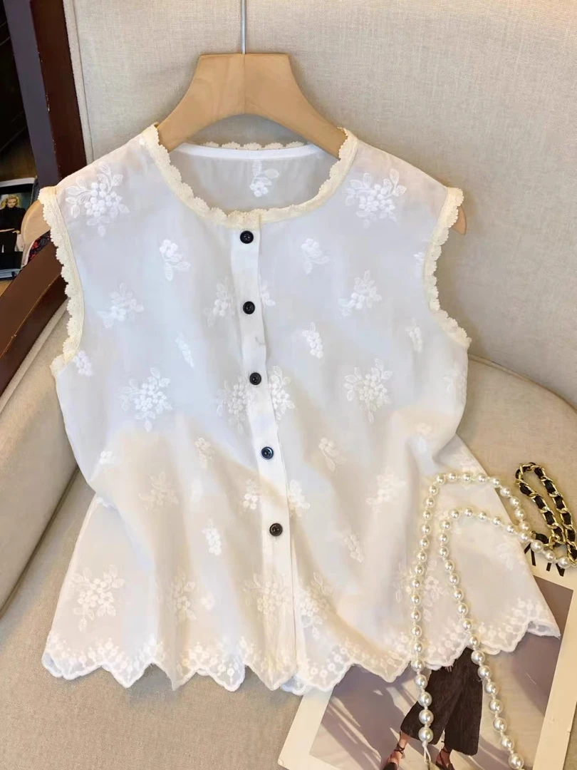 韩系重工刺绣花朵蕾丝花边无袖衬衫女夏季甜美减龄宽松单排扣上衣