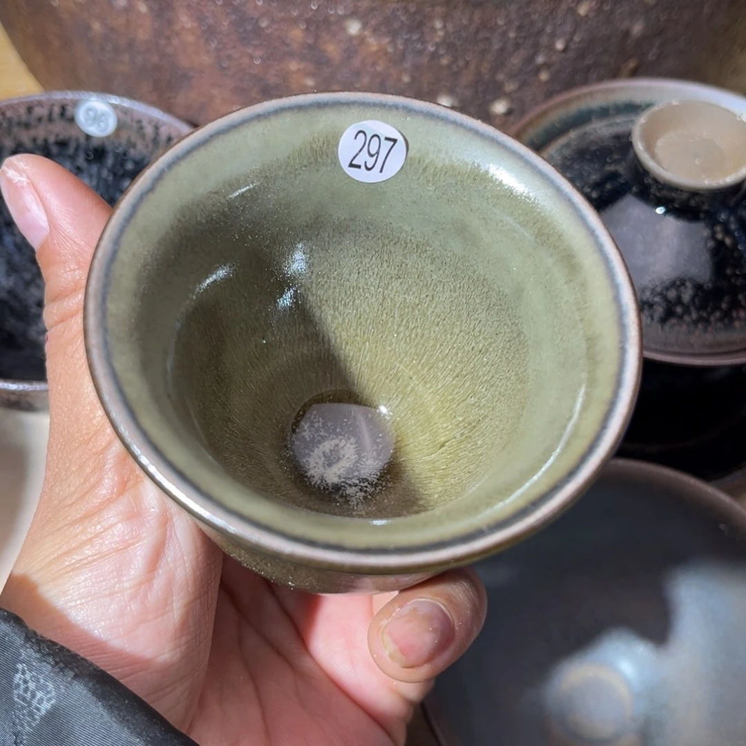 茶盏义兴龙窑坚持真柴烧