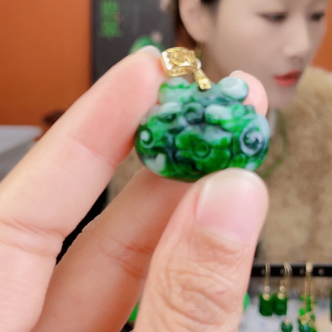 翡翠未镶嵌耳饰饰品