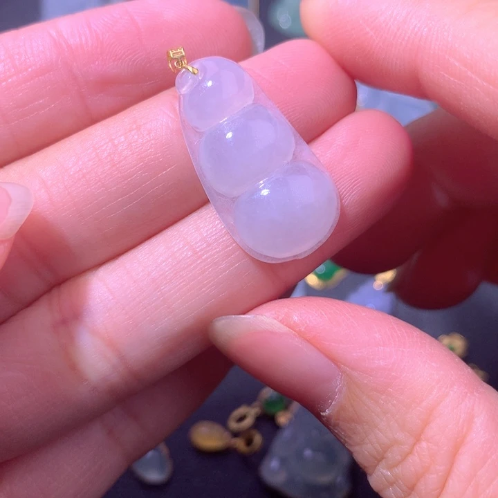 颈饰18K金镶嵌翡翠翡翠