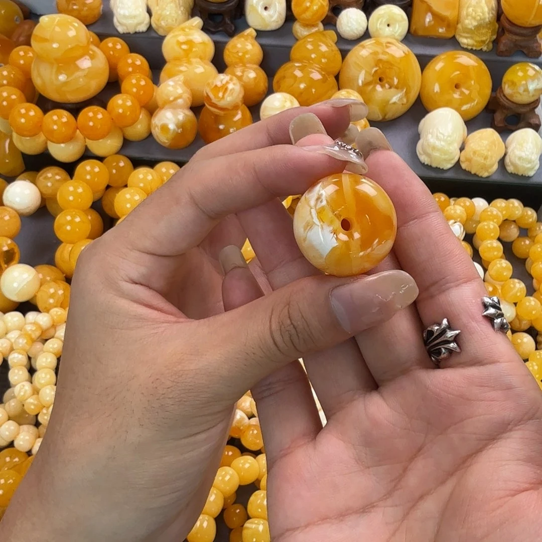 蜜蜡未镶嵌珠宝奇石