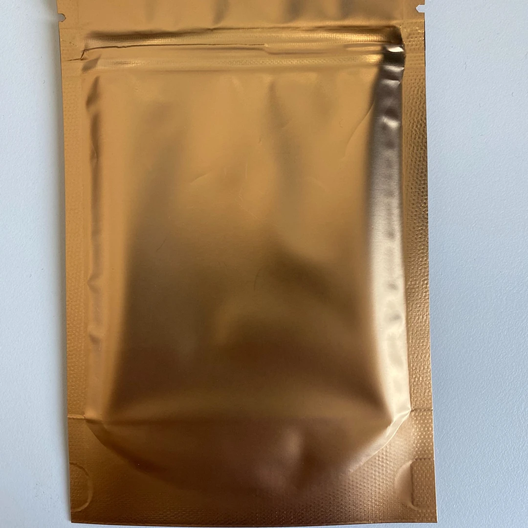 石榴金包：保一张带编球星卡