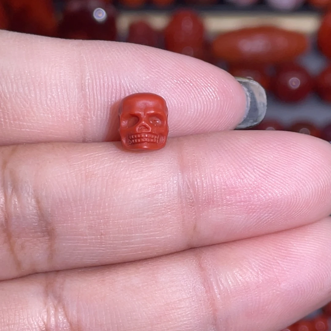 南红玛瑙未镶嵌骷髅