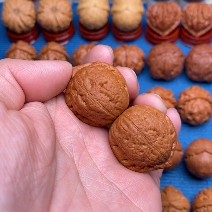 把件文玩核桃铁石