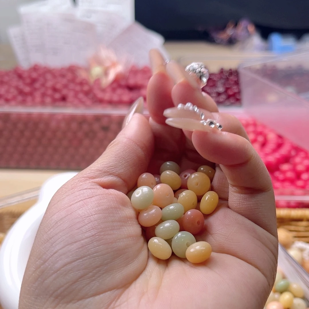 白玉菩提吊坠q9mm120颗。马卡龙算盘