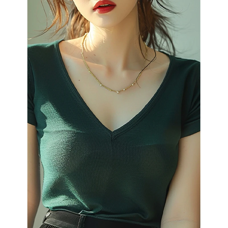 高级感韩系法式复古绿色短袖t恤夏季新款别致绝美小衫修身显瘦v领