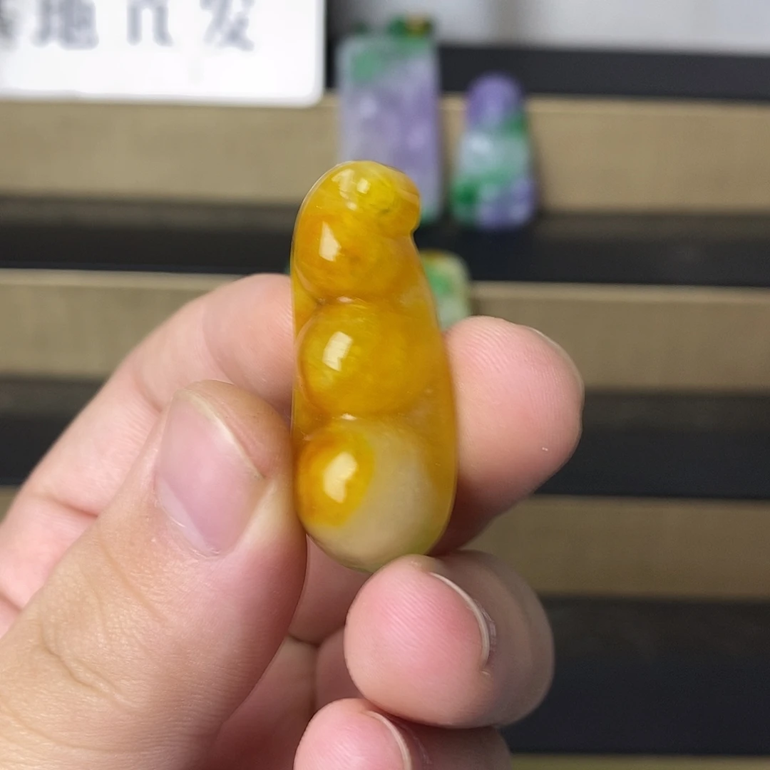 翡翠银S925镶嵌吊坠(赠链)