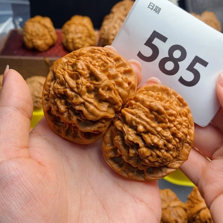 文玩核桃吊坠用****6585-51尺官帽