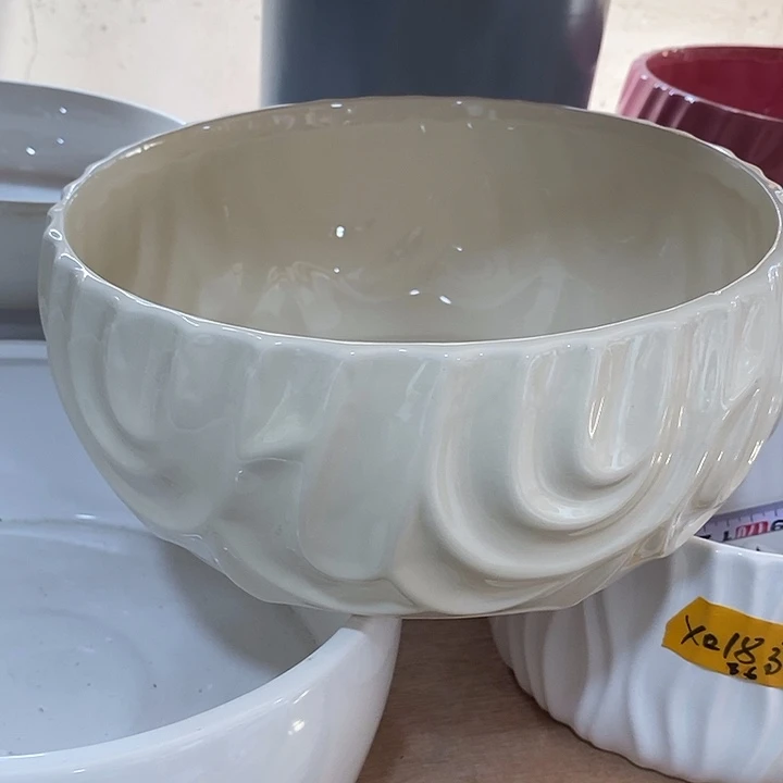 陶瓷花盆有孔 瑕疵介意勿拍