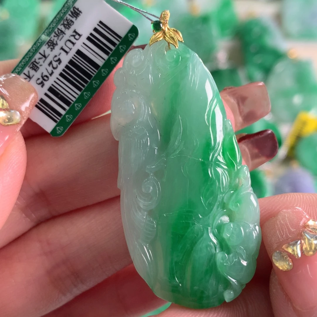 翡翠吊坠(不含链)18K金镶嵌