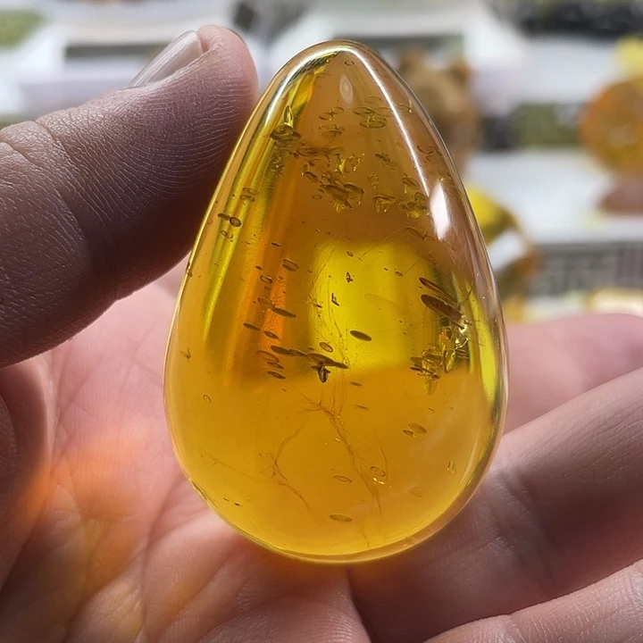 琥珀未镶嵌裸石吊坠