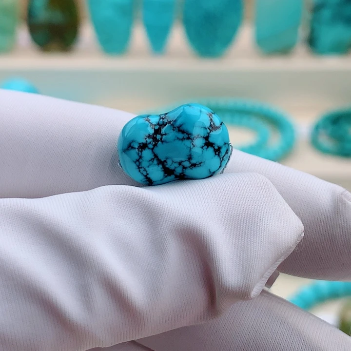 绿松石未镶嵌挂件