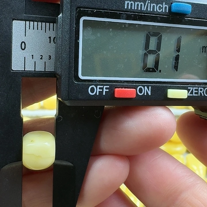 蜜蜡未镶嵌裸石43杂