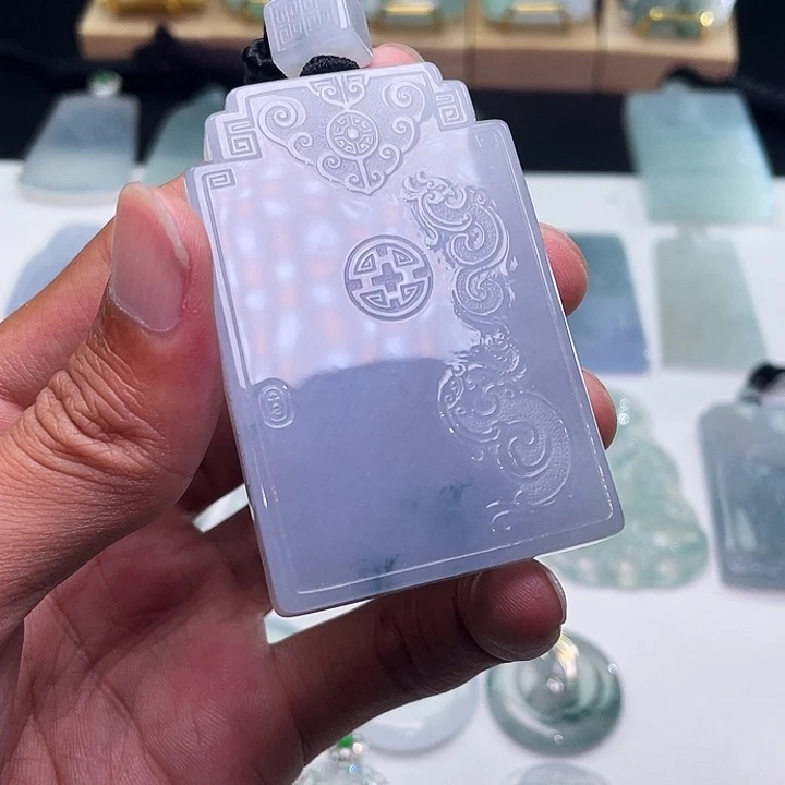 颈饰未镶嵌翡翠翡翠无事牌