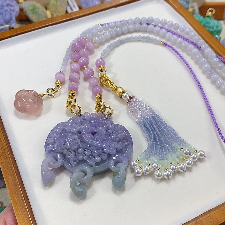 翡翠未镶嵌颈饰翡翠吊坠