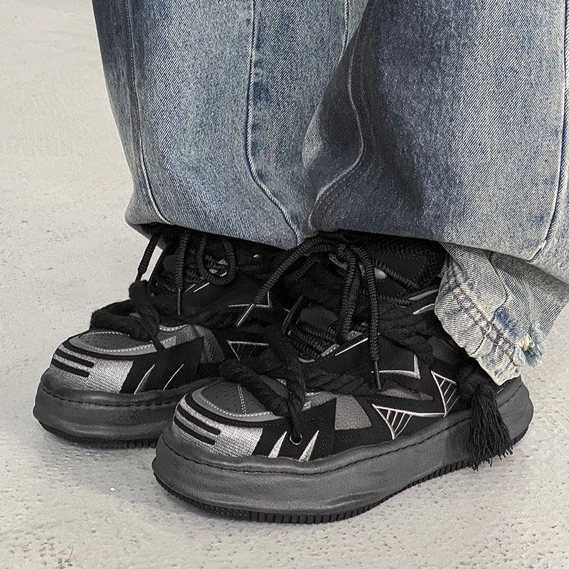 黑色百搭小众设计面包鞋男女情侣增高7CM休闲脏辫滑板鞋国潮鞋子