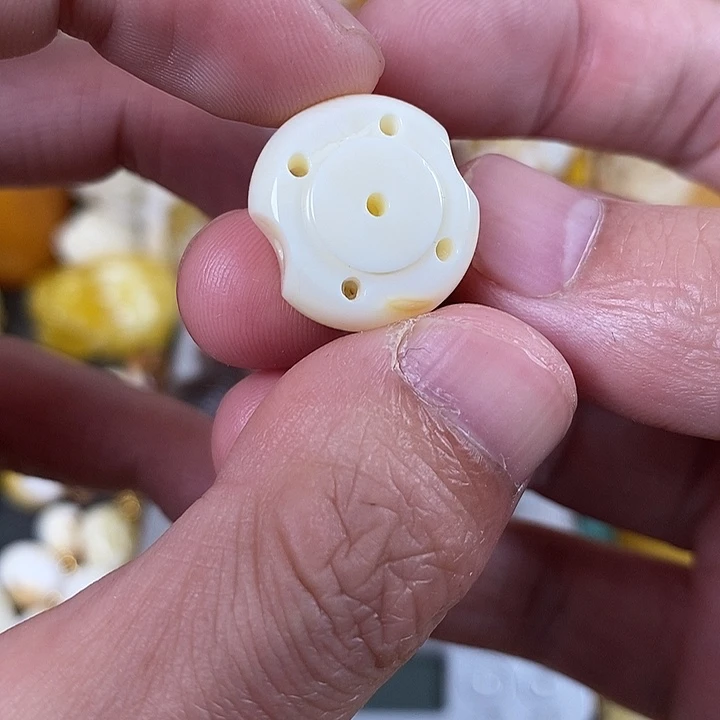 琥珀未镶嵌裸石我