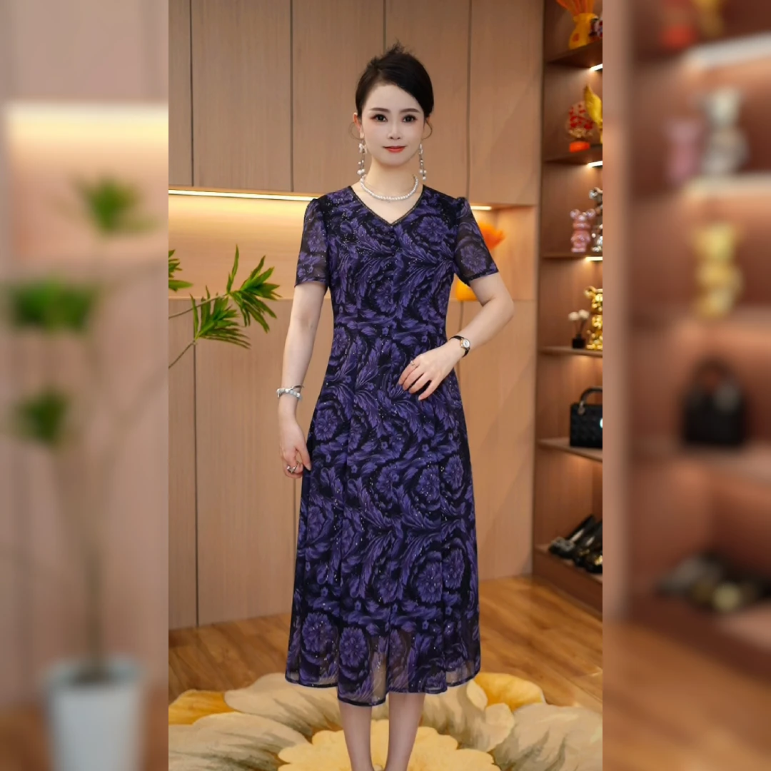 2025夏季新款短袖时尚妈妈装时尚洋气显瘦连衣裙优雅修身气质