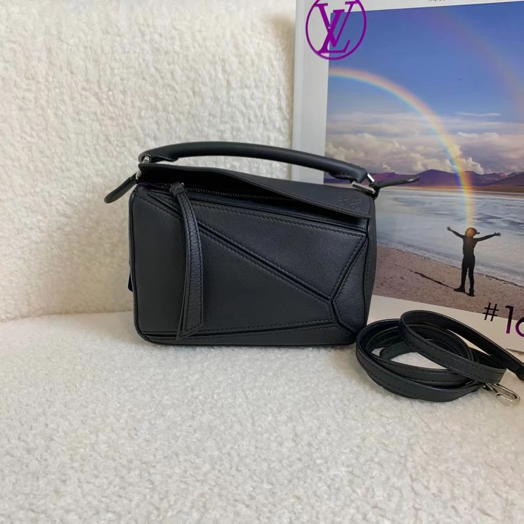 99新 LOEWE/罗意威 壹臻/黑银puzzle mini 24年 81255356