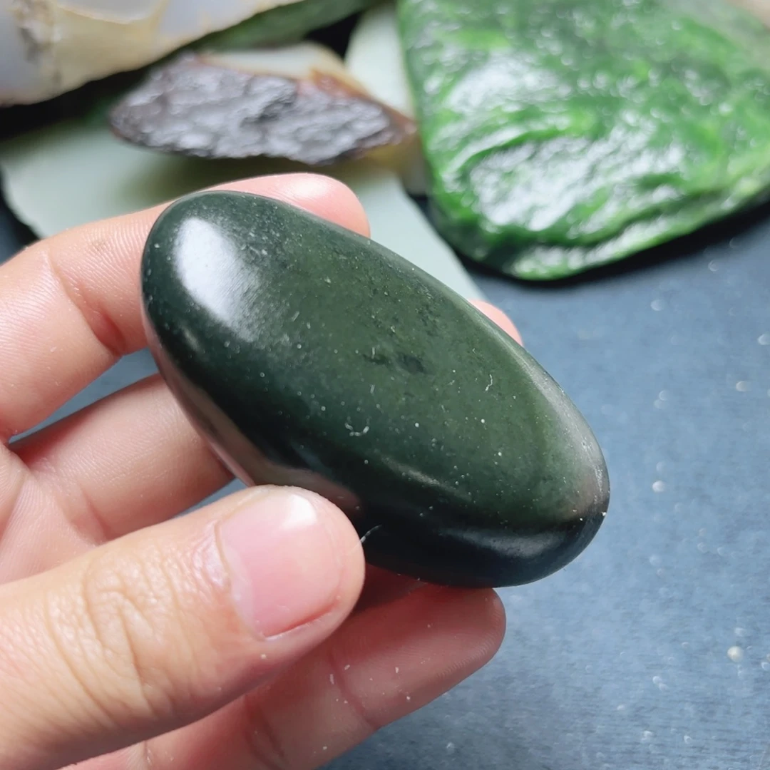 和田玉未镶嵌珠宝奇石