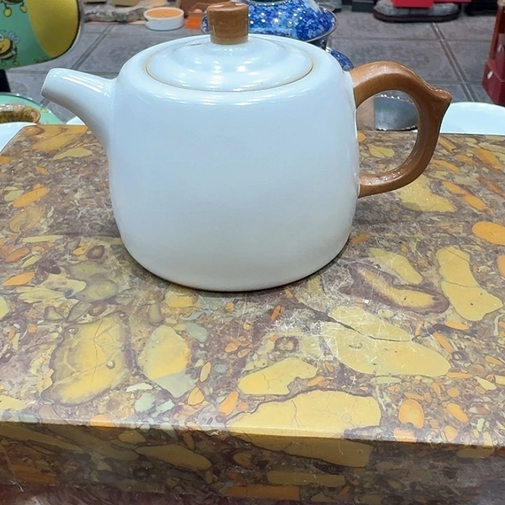 汝瓷壶一个，瓷。。。品茗