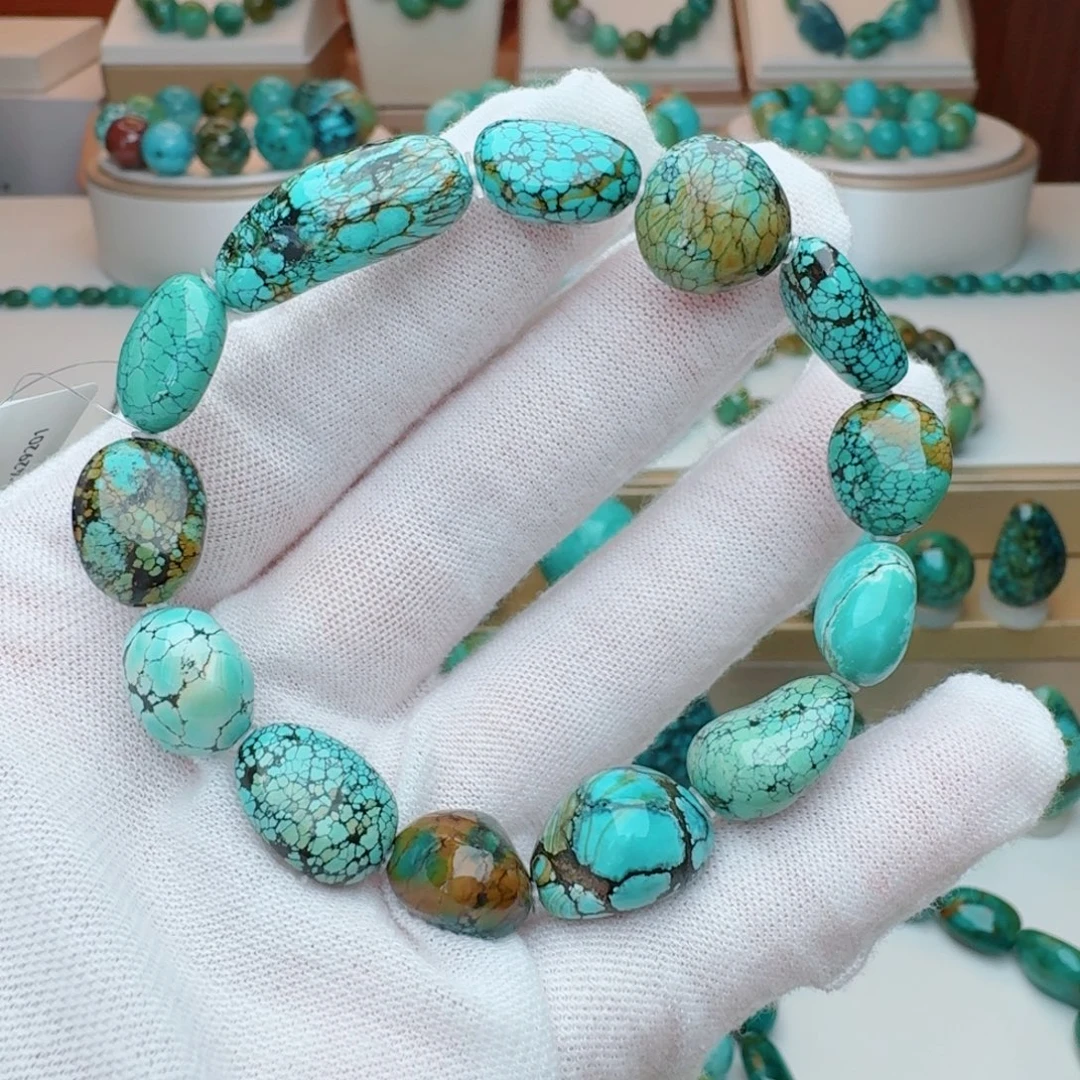 绿松石未镶嵌颈饰