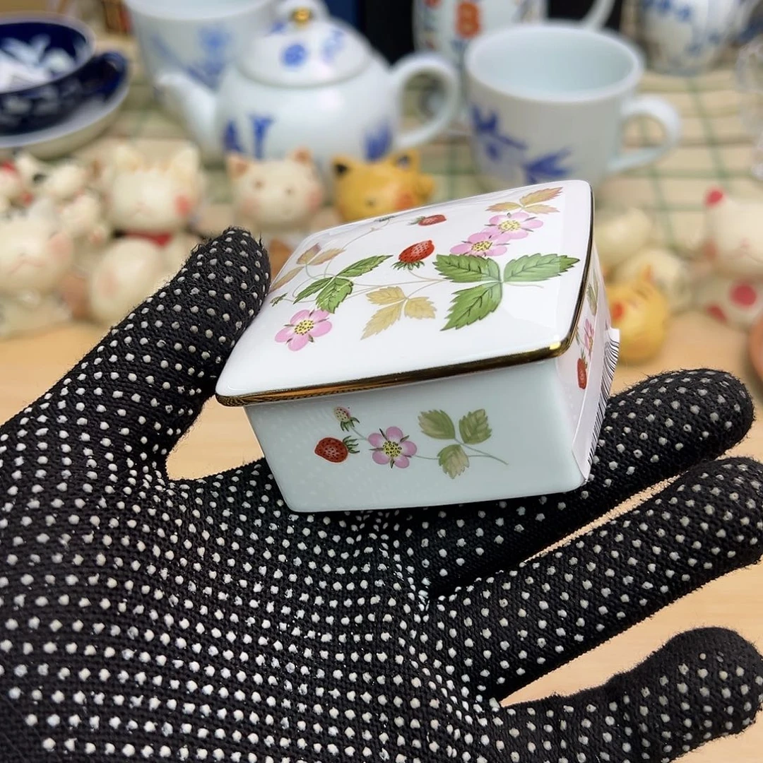 瓷器等文物古迹和文物古迹等