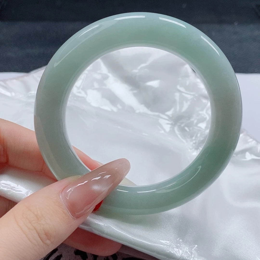 【闪购商品】未镶嵌手镯（圆镯）翡翠515号