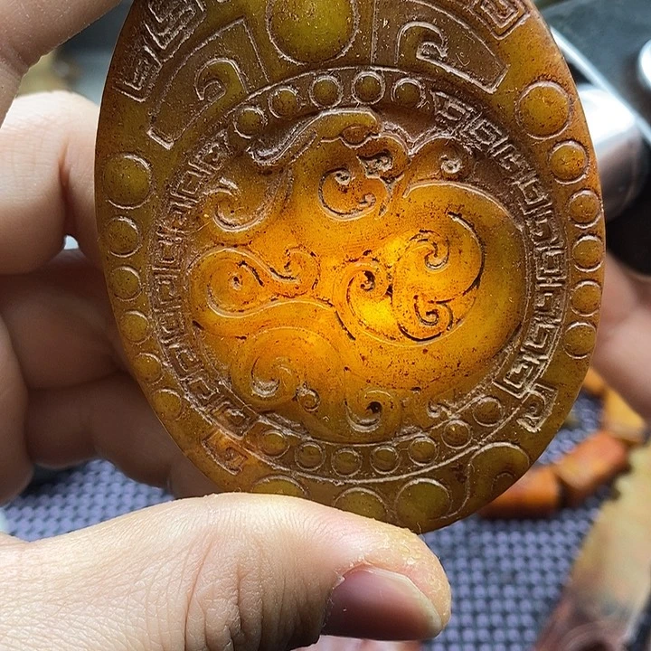 未镶嵌蛇纹石玉颈饰