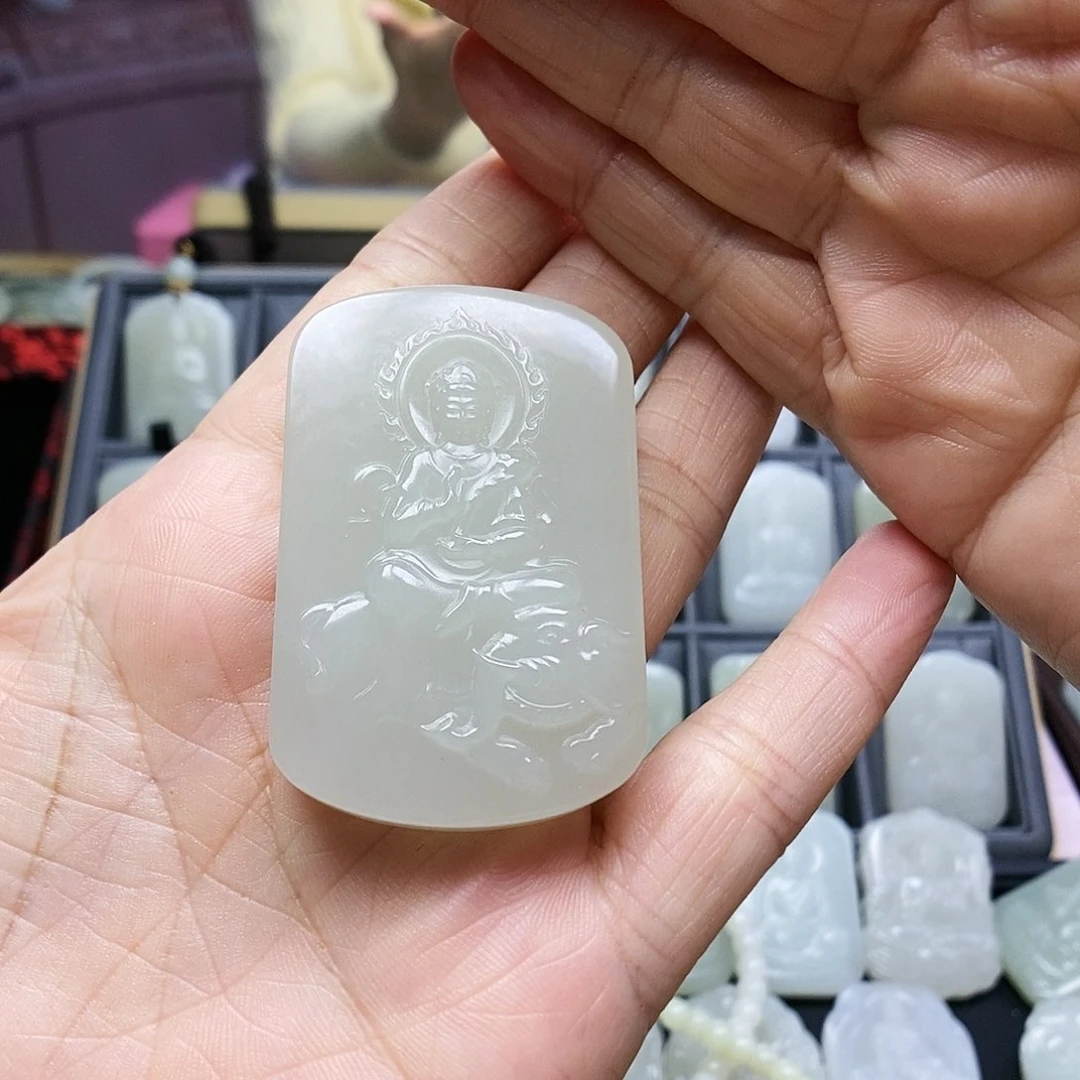 和田玉颈饰未镶嵌范*