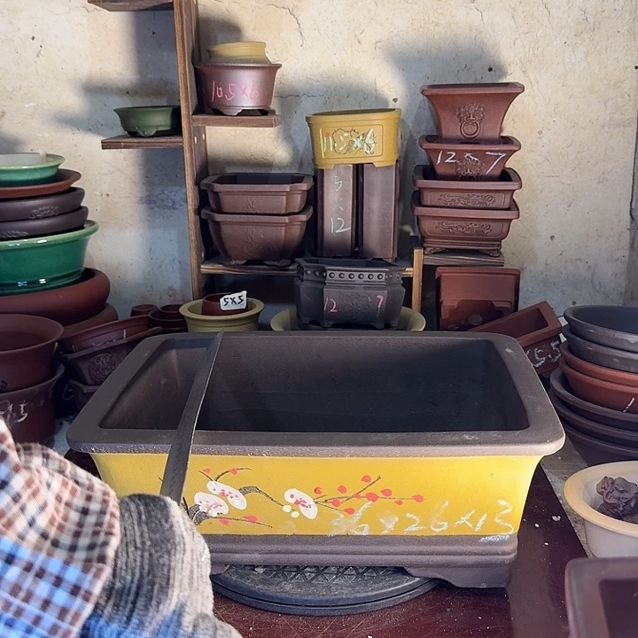 紫砂花盆，手工制作