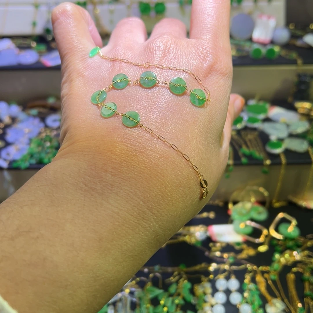 颈饰18K金镶嵌翡翠支持复检，缅料