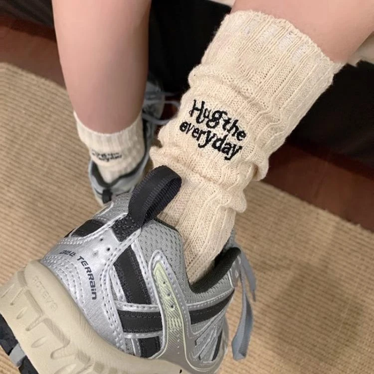 好温暖！好chic!韩代粗线针织袜ins坑条日杂风竹节棉堆堆中筒