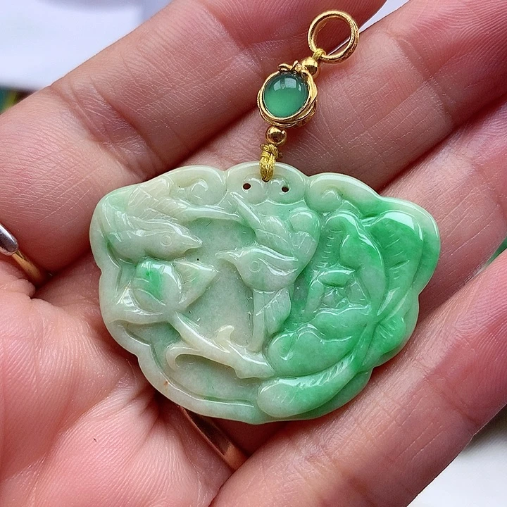 翡翠银S925镶嵌颈饰翡翠