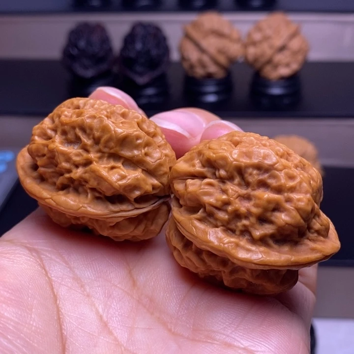 文玩核桃把件霸王枪金蟾54