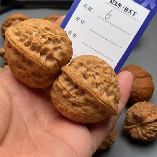 文玩核桃把件那****谁蟒皮王