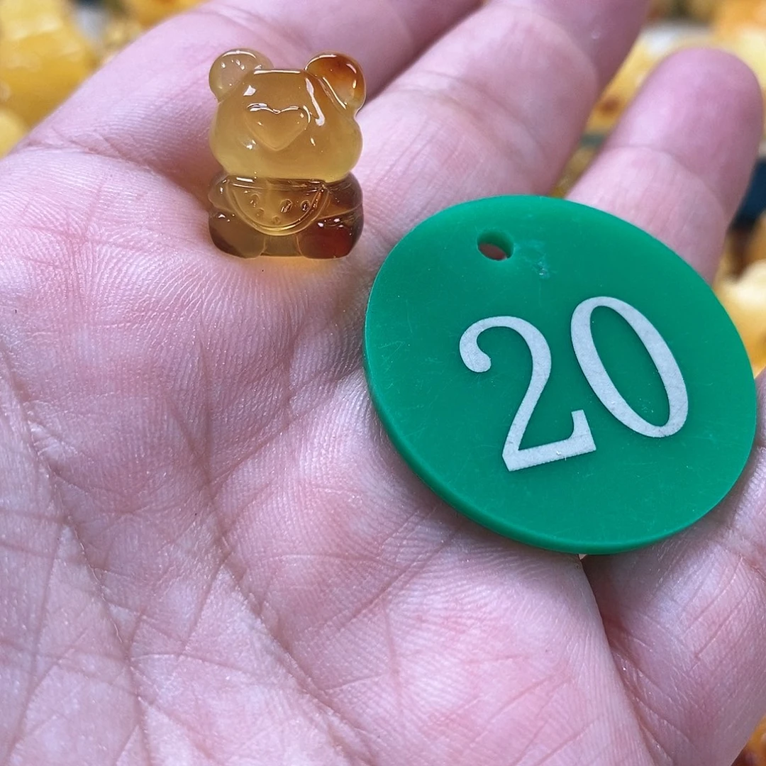 琥珀颈饰未镶嵌云*恍裸石