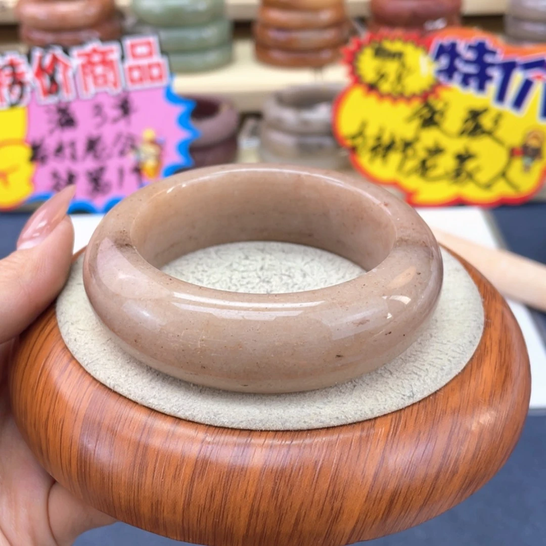 【闪购商品】石英质玉手镯未镶嵌?**?